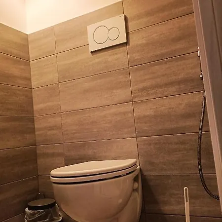 Le Stanze Di Elisa بيت ضيافة كالياري